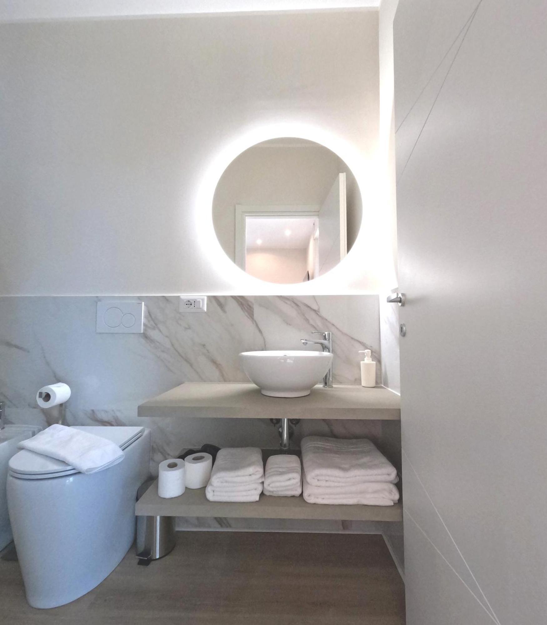 Suite with Spa Bath,1608305227:JPEG